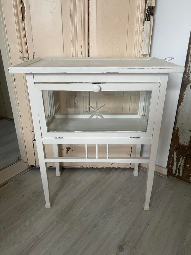 Sfeervol vintage theekastje met glas, Ophalen