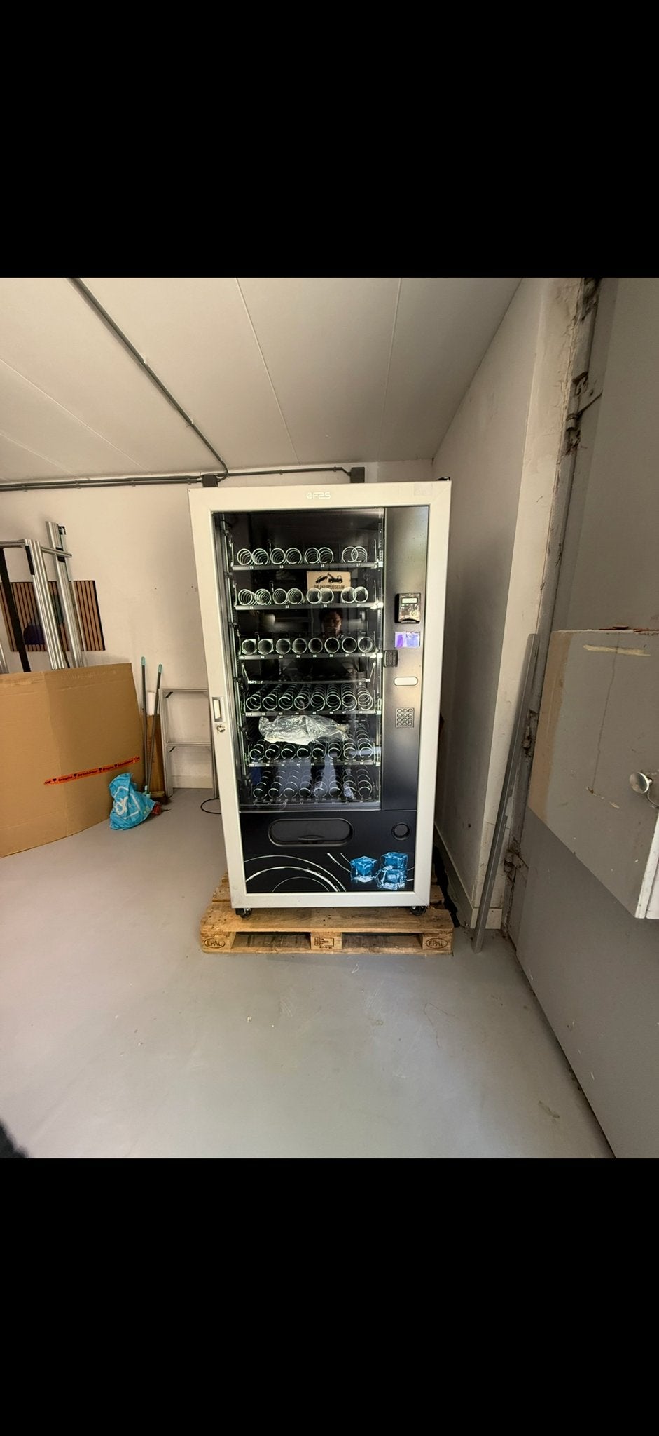 FAS Vendingmachine met Nayax Pinbetaling – Volledig Werkend, Ophalen