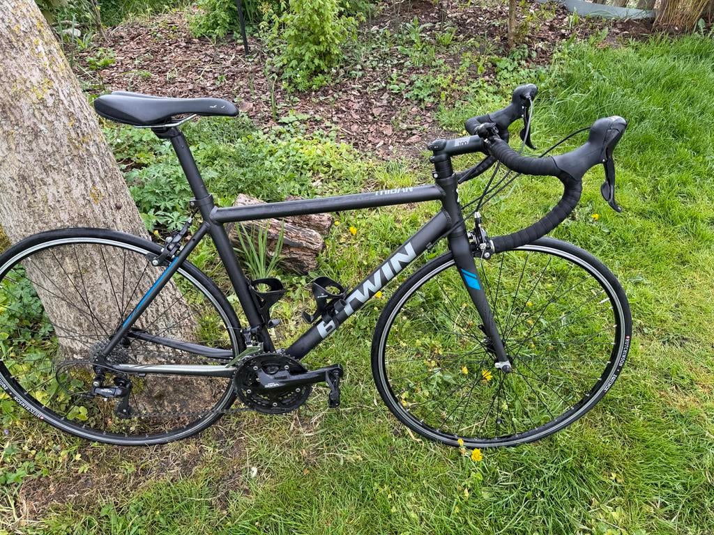 B'Twin Triban racefiets met Shimano Sora, Fietsen en Brommers, Fietsen | Racefietsen, Overige merken, 28 inch, Gebruikt, Aluminium