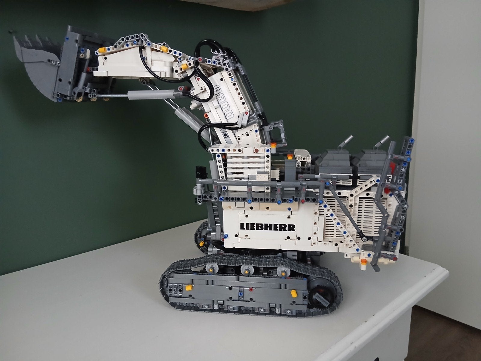 Lego Technic 42100 Liebherr R 9800 Graafmachine, Ophalen, Zo goed als nieuw