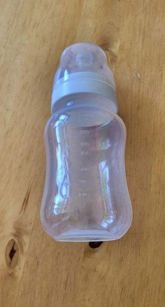 Babyfles 250ml met speen en afsluitdop, Ophalen of Verzenden, Gebruikt, Overige typen