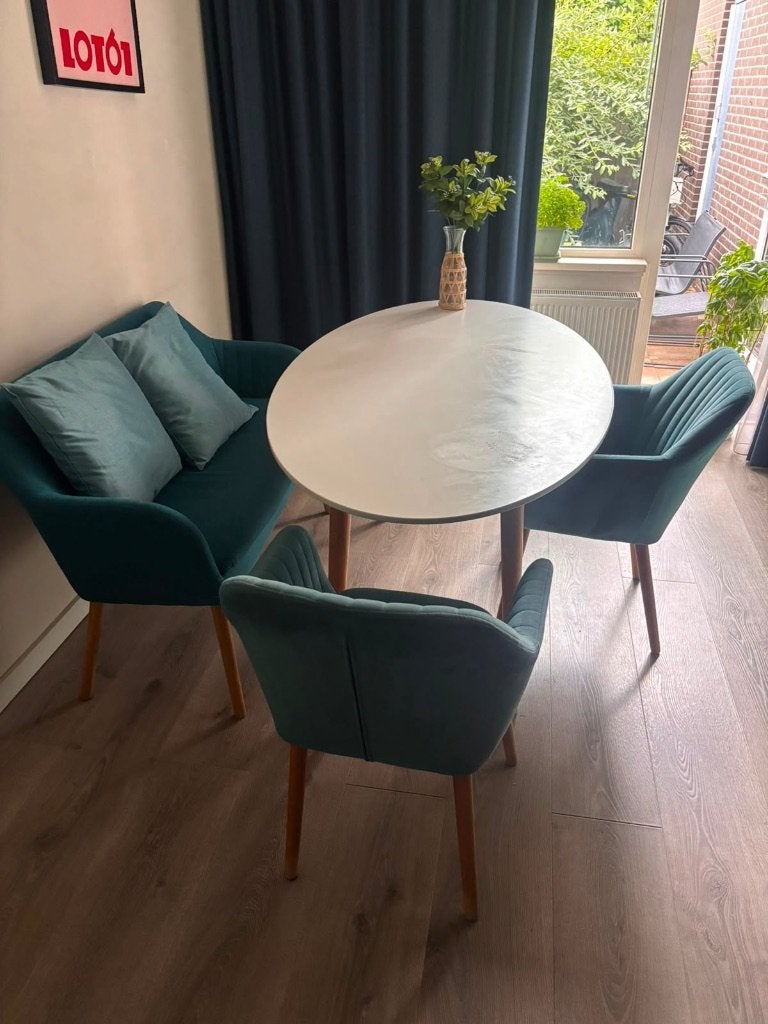 Beautiful Round Dining Table + 4 Teal Velvet Dining Chairs, Huis en Inrichting, Ophalen, Gebruikt, 50 tot 100 cm, 150 tot 200 cm