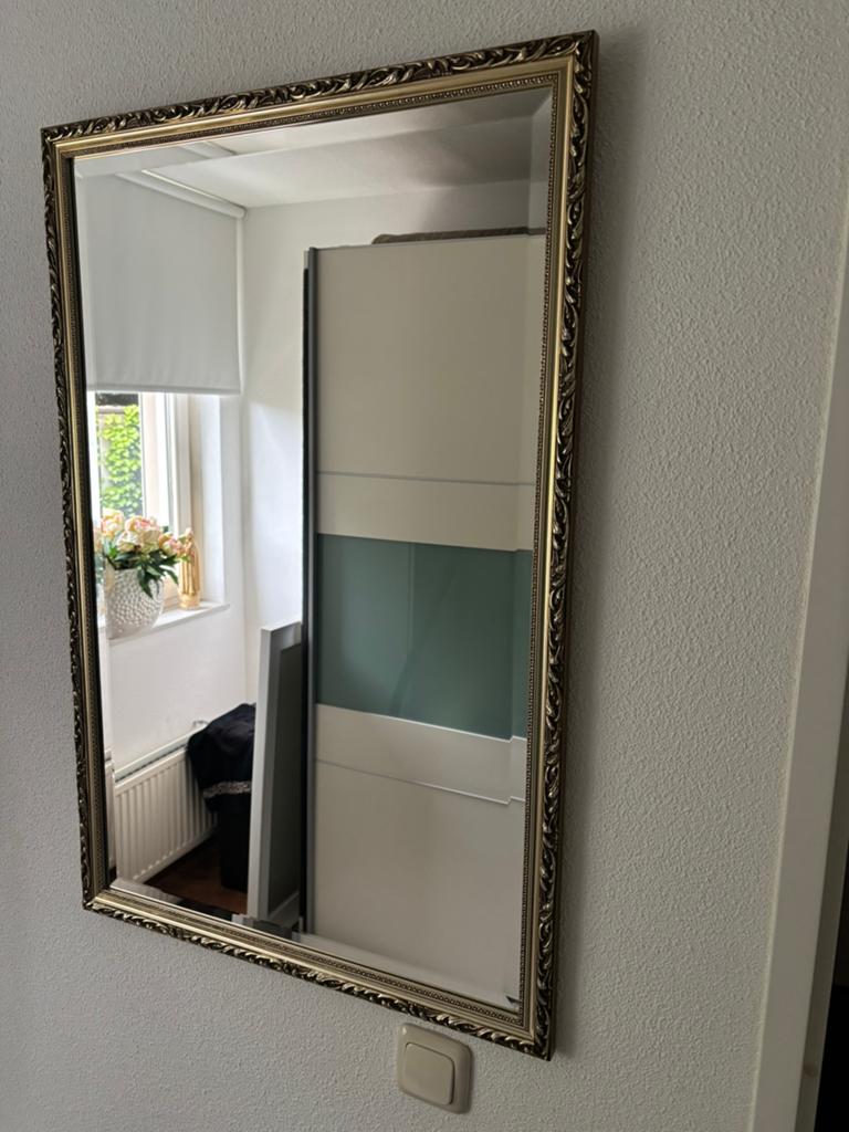 Mooie geslepen spiegel met zeer mooi lijst, Ophalen of Verzenden, Rechthoekig, 50 tot 100 cm