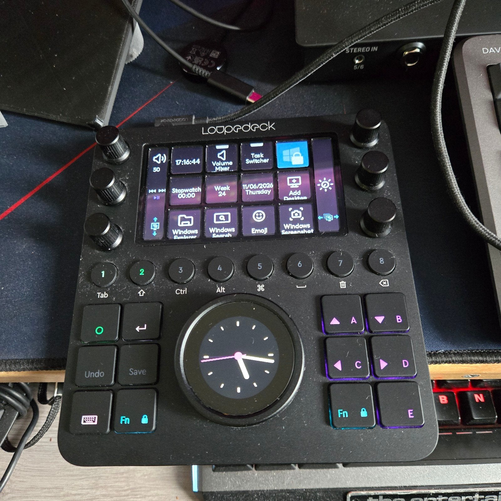 Loupedeck CT incl stand up  in doos, Ophalen, Zo goed als nieuw