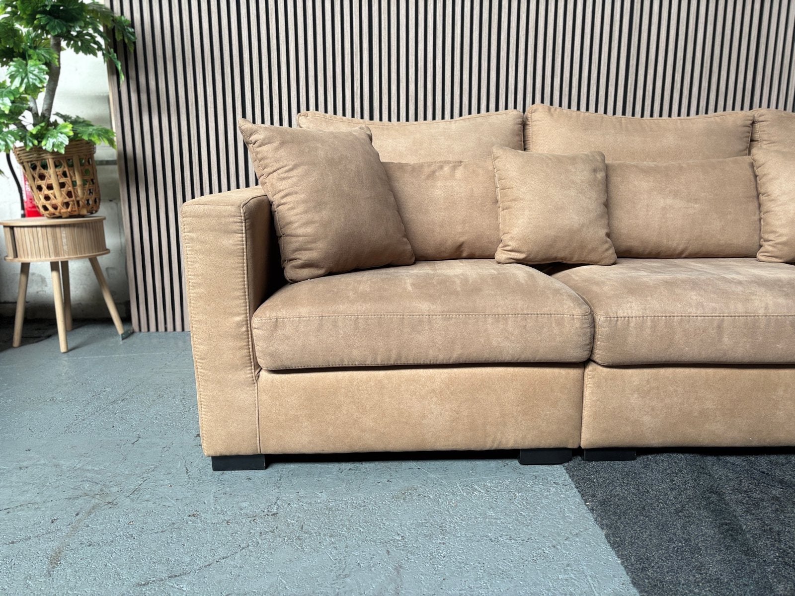 GRATIS LEVERING Loungebank Cognac 410x150 GEREINIGD, Huis en Inrichting, 125 tot 150 cm, Hoekbank, 300 cm of meer, Kunststof