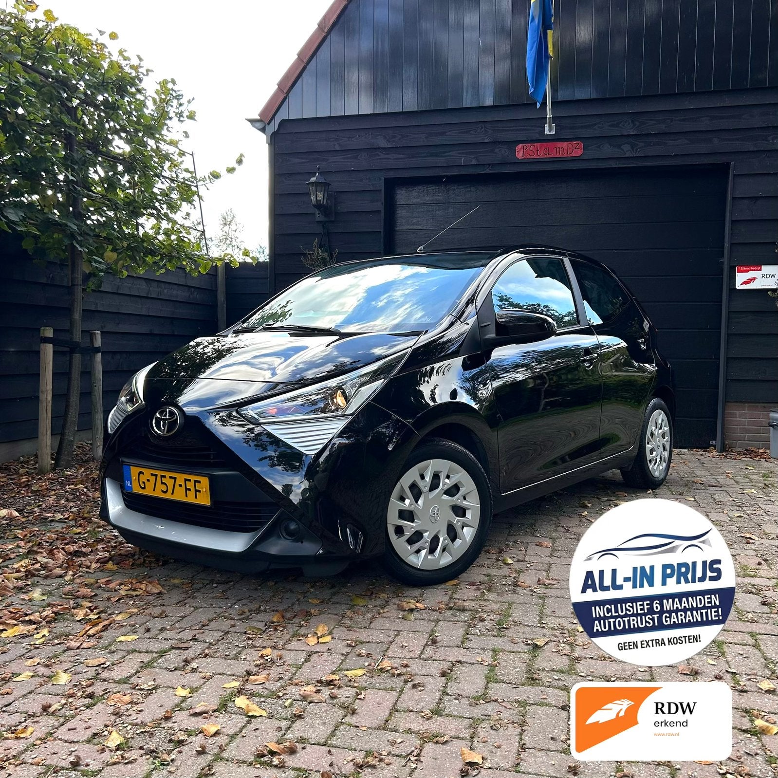Toyota Aygo 1.0 Vvt-i X-Play Carplay | 1ste Eig | Cam | Gara, Auto's, Stof, 4 stoelen, Zwart, Origineel Nederlands