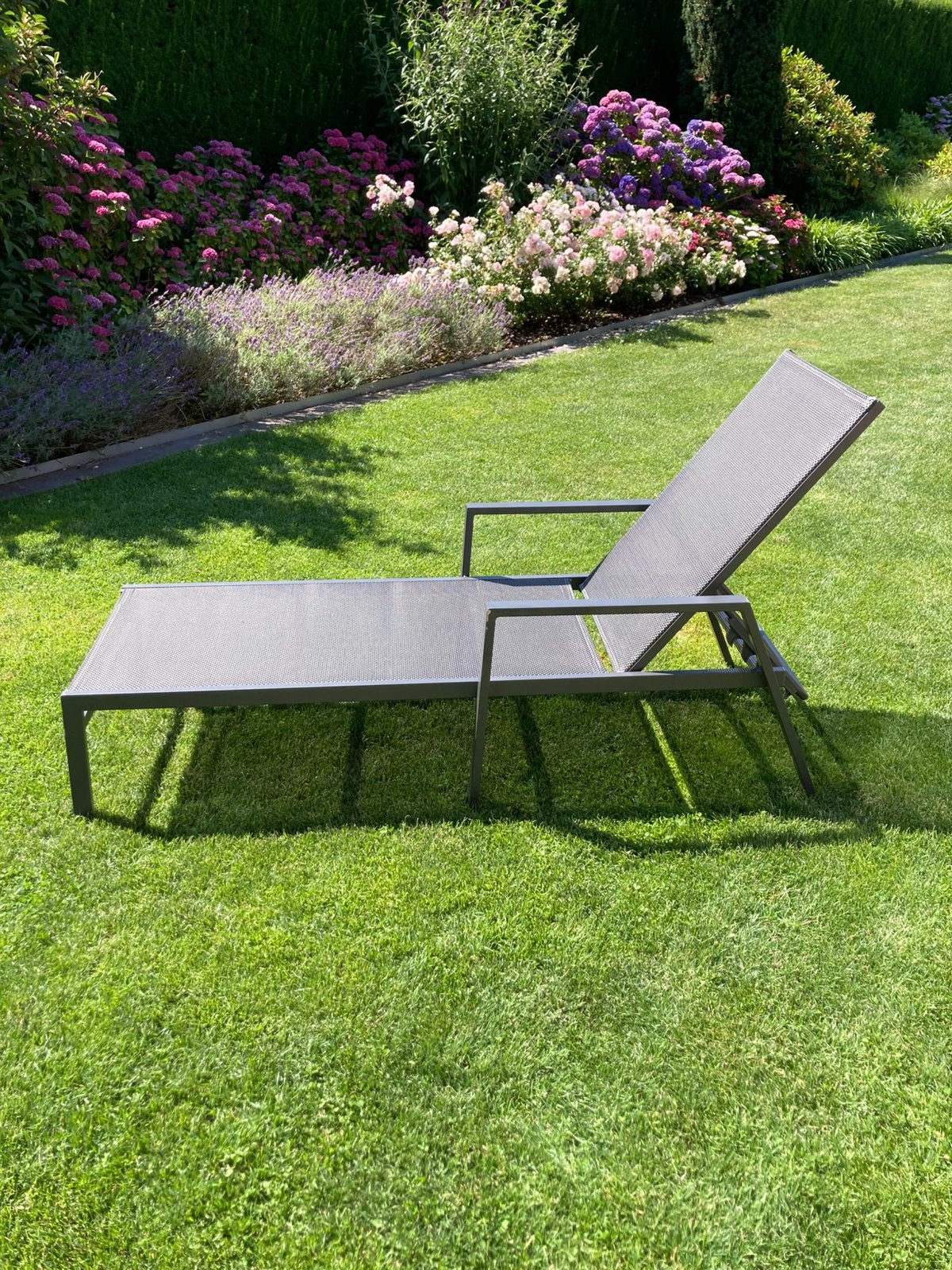 R&S design aluminium ligbed, verstelbaar, in nette staat, Ophalen, Gebruikt, Textileen, Verstelbaar