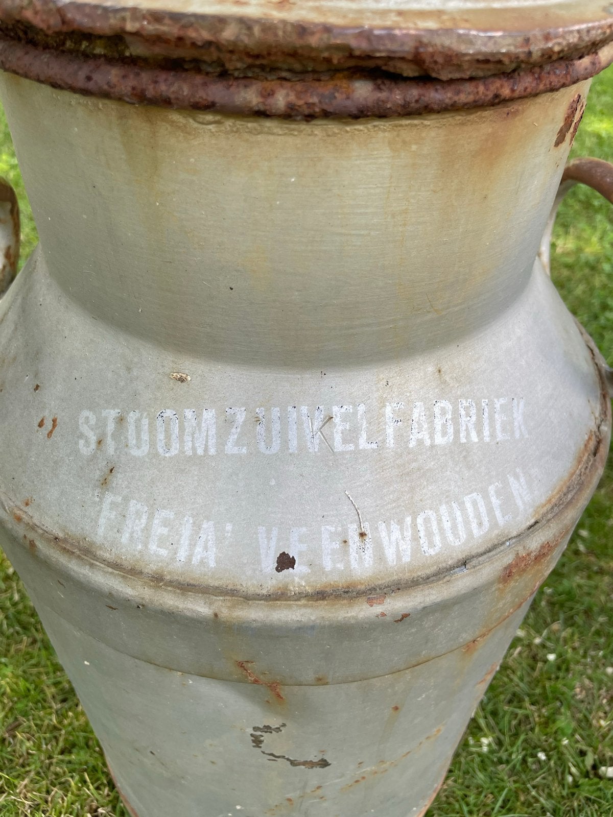 Antieke Melkbus Freia (origineel) - Stoere Decoratie, Ophalen of Verzenden