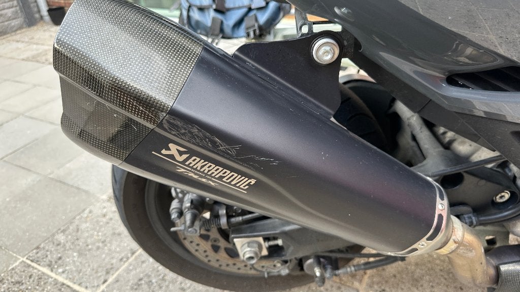 Tmax 560 akrapovic uitlaat 2021, Ophalen, Gebruikt