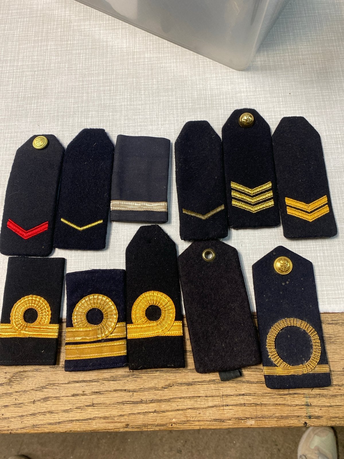 Lot marine rangen - Diverse schouderstukken en mouwstrepen, G, G, Ophalen of Verzenden, Marine