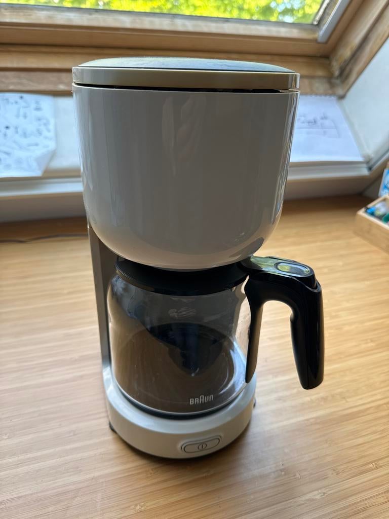 Braun Koffiezetapparaat - prima pruttelaar, Afneembaar waterreservoir, 10 kopjes of meer, Koffiemachine, Gemalen koffie