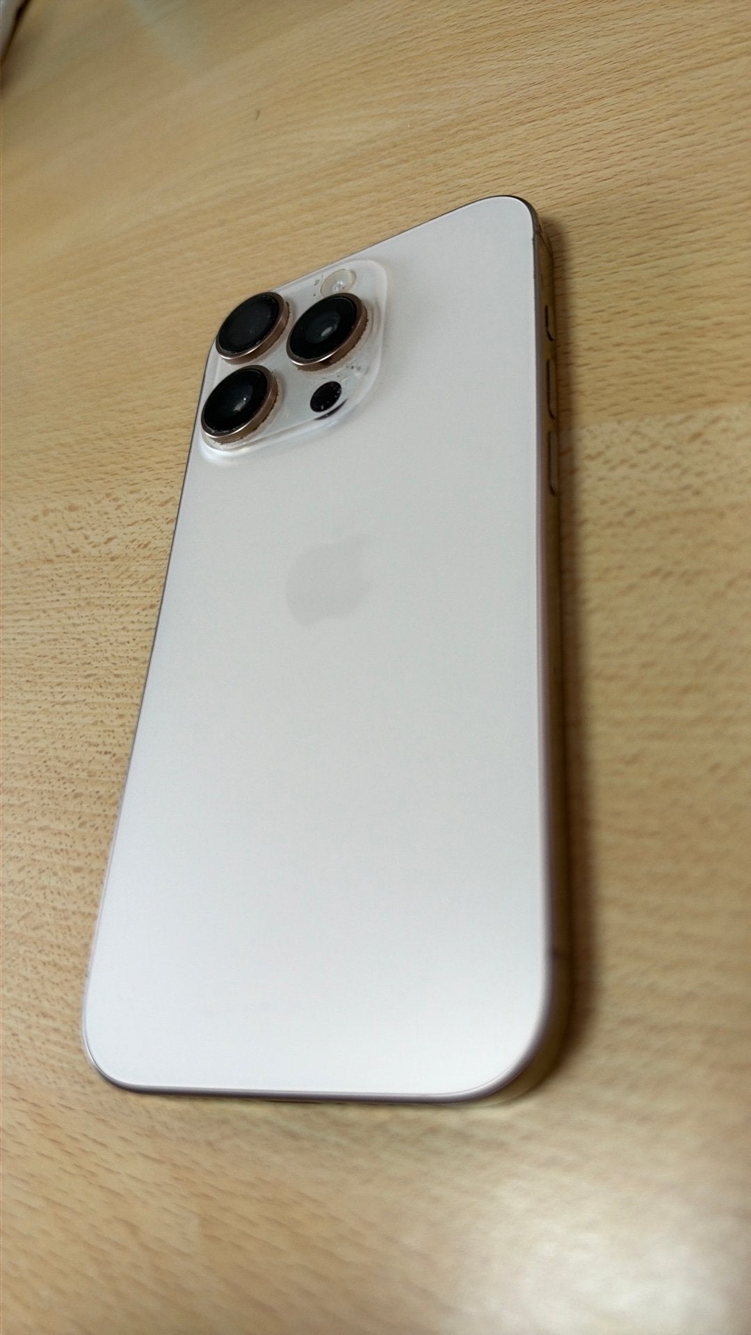 Krasloze Iphone 16 Pro 256GB Titanium desert / 90% batterij, Telecommunicatie, Ophalen of Verzenden, Zo goed als nieuw, Zonder simlock