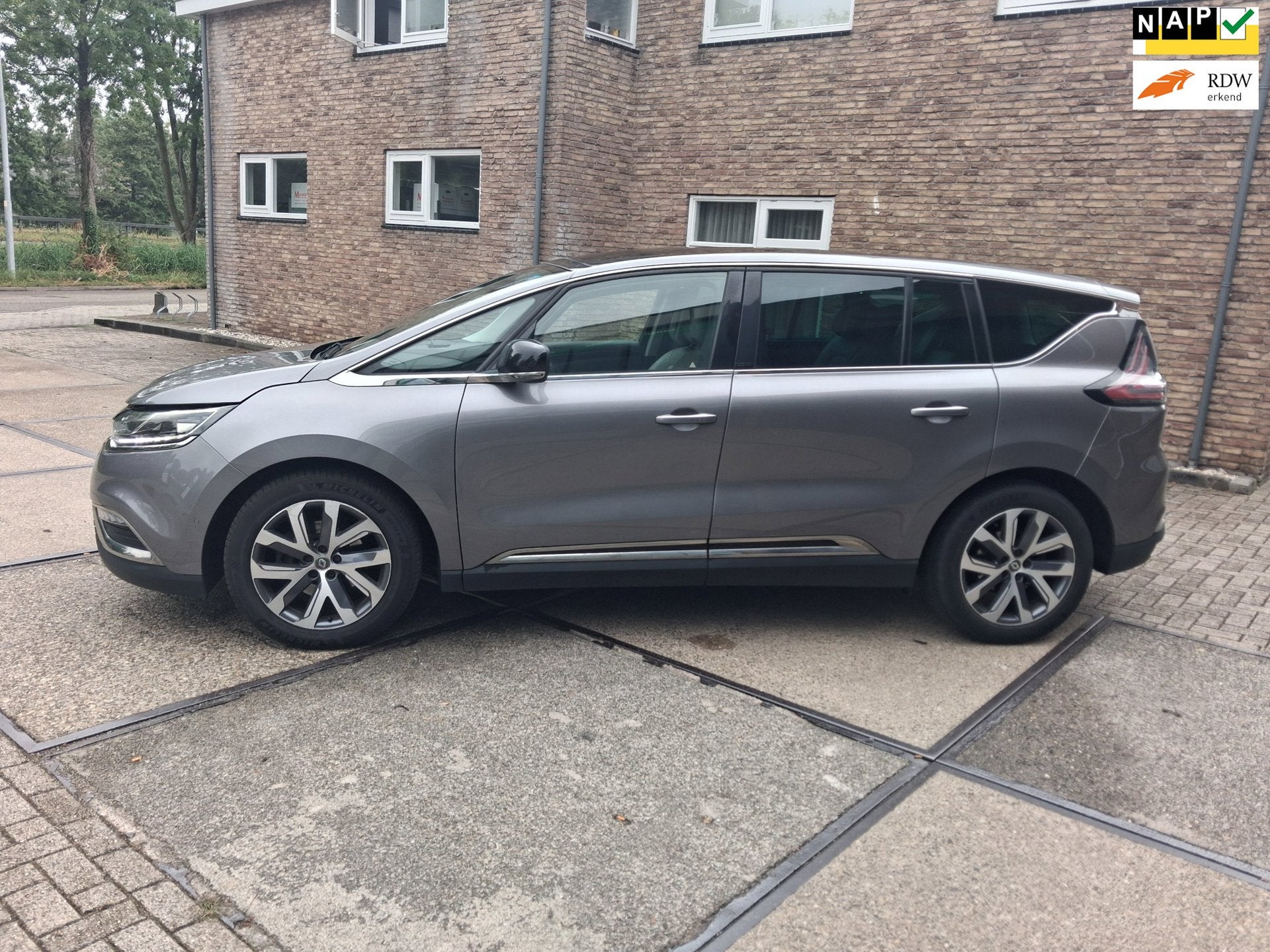 Renault Espace 1.6 TCe Initiale Paris 7-persoons/panoramadak, Parkeersensor, 1618 cc, Gebruikt, Euro 6
