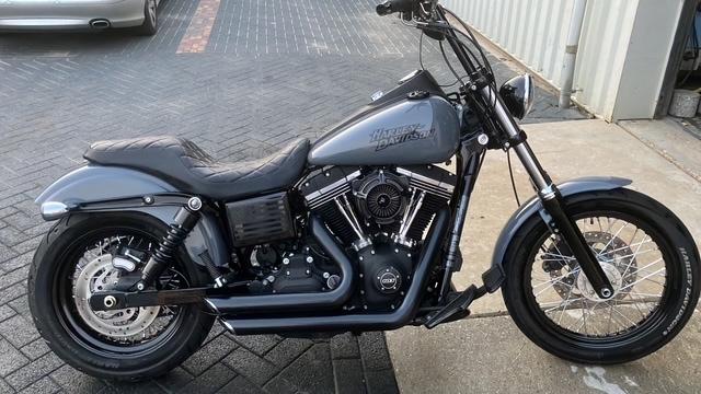 Duo zadel HD Dyna street bob, Motoren, Ophalen of Verzenden, Gebruikt