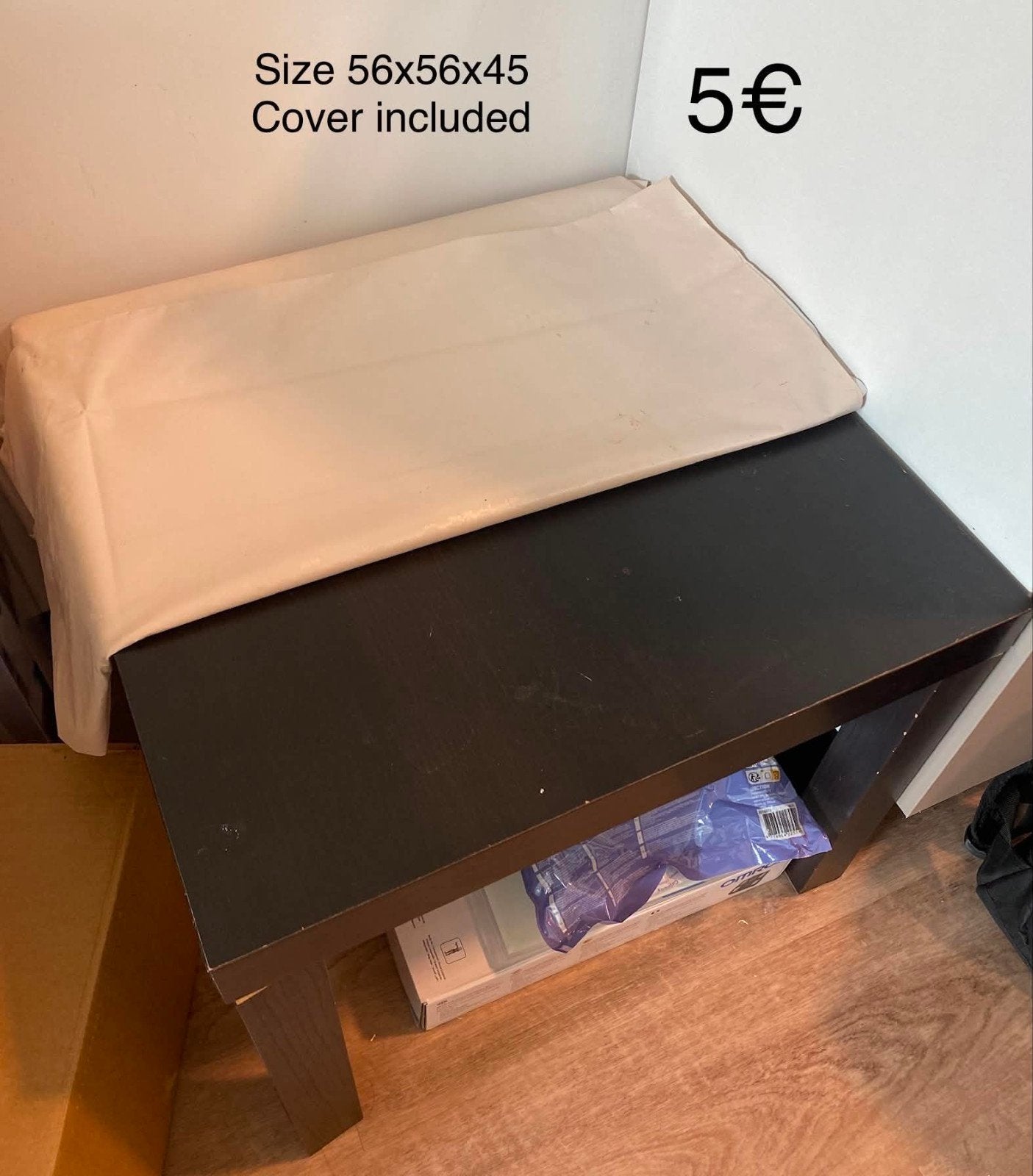 Small table, Ophalen, 50 tot 100 cm, 50 tot 100 cm, Minder dan 50 cm