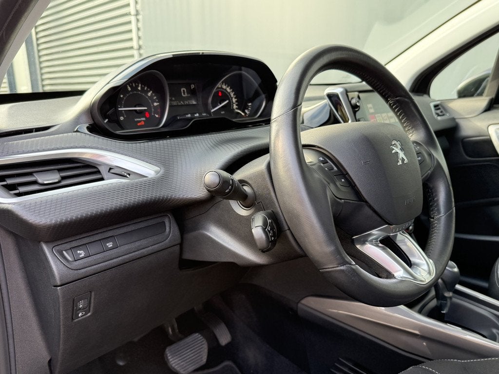 Peugeot 2008 BWJ 2018 | 1.2PT 110PK Blue Lion | AIRCO | NAVI, Stof, 1199 cc, 610 kg, Origineel Nederlands