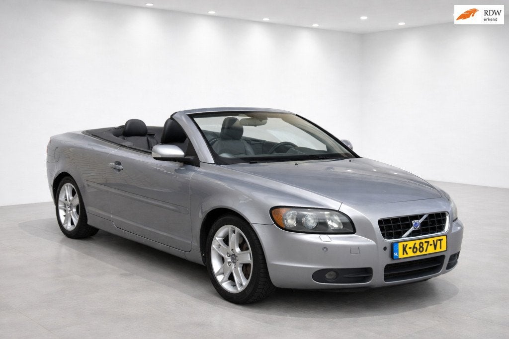 Volvo C70 Convertible 2.4 Kinetic, cabrio, navigatie, pdc, t, Voorwielaandrijving, C70, Gebruikt, Zwart