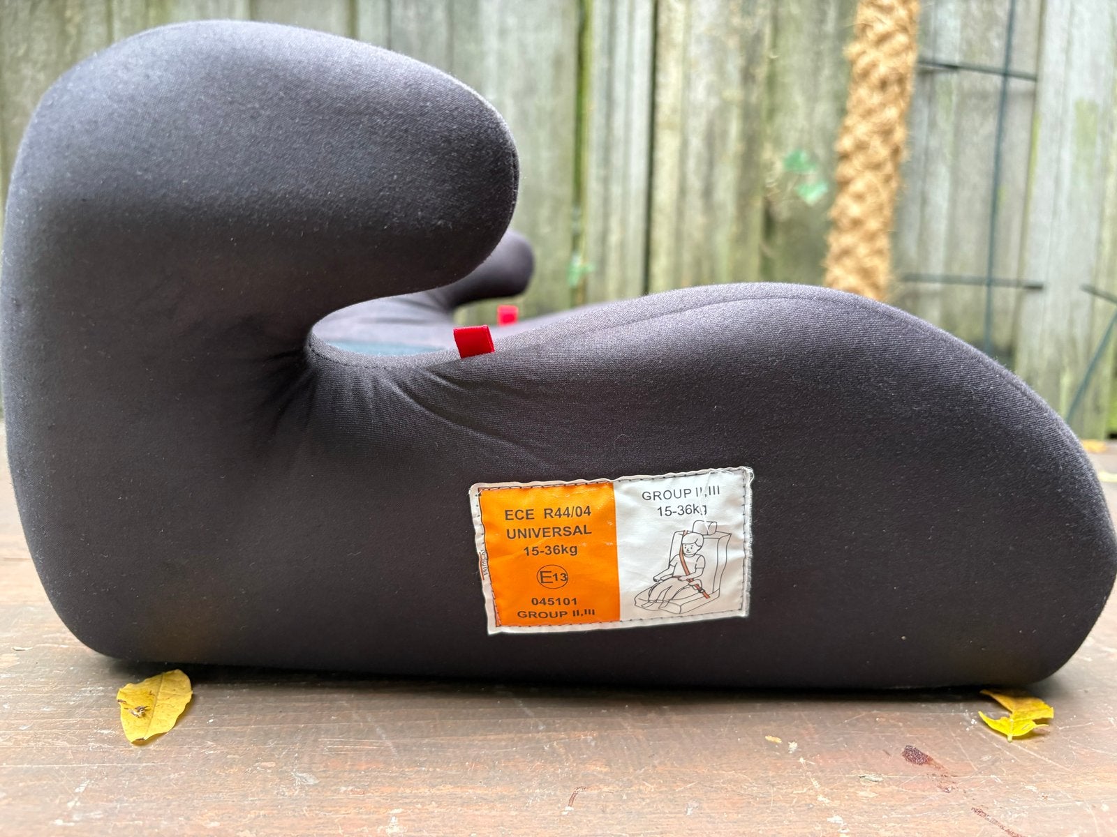 Titaniumbaby zitverhoger 15-36 kg, Autogordel, 15 t/m 36 kg, Zo goed als nieuw, Ophalen