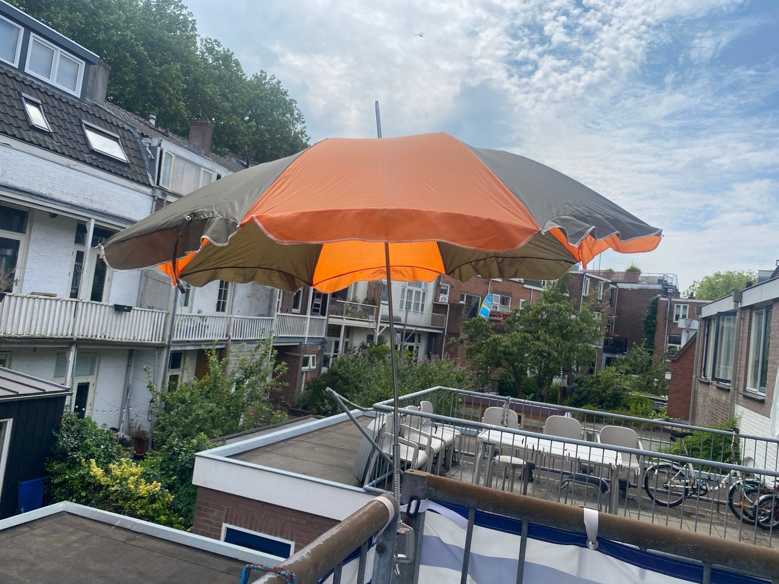 Retro Strandparasol met klem, doorsnede 100-120 cm, Ophalen, Gebruikt, 1 tot 2 meter, Strandparasol