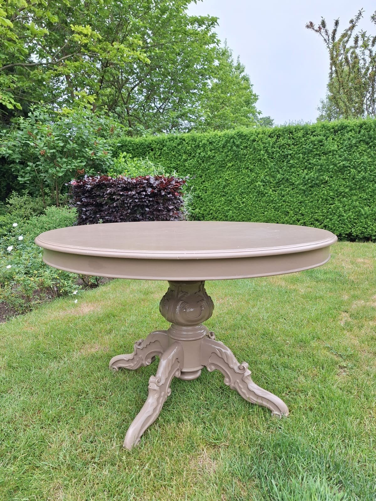 antieke ,geverfde ronde tafel, Ophalen