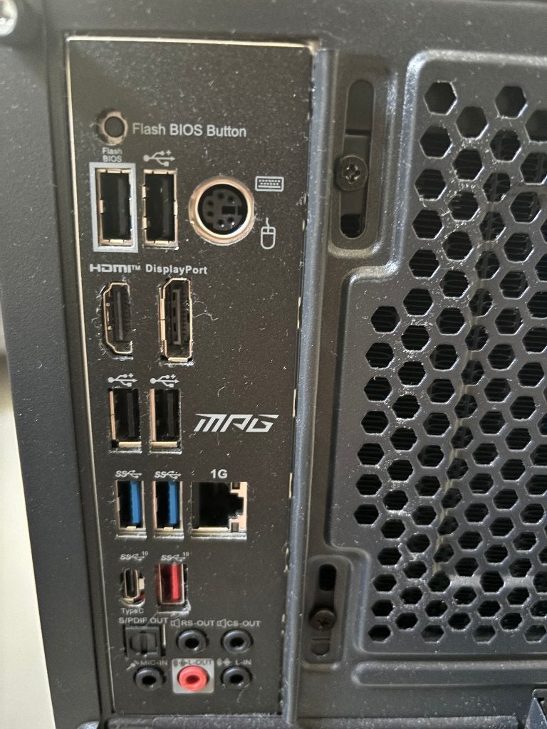 Foto 5 van gaming pc 4060 en monitor 30inch 200h raidar