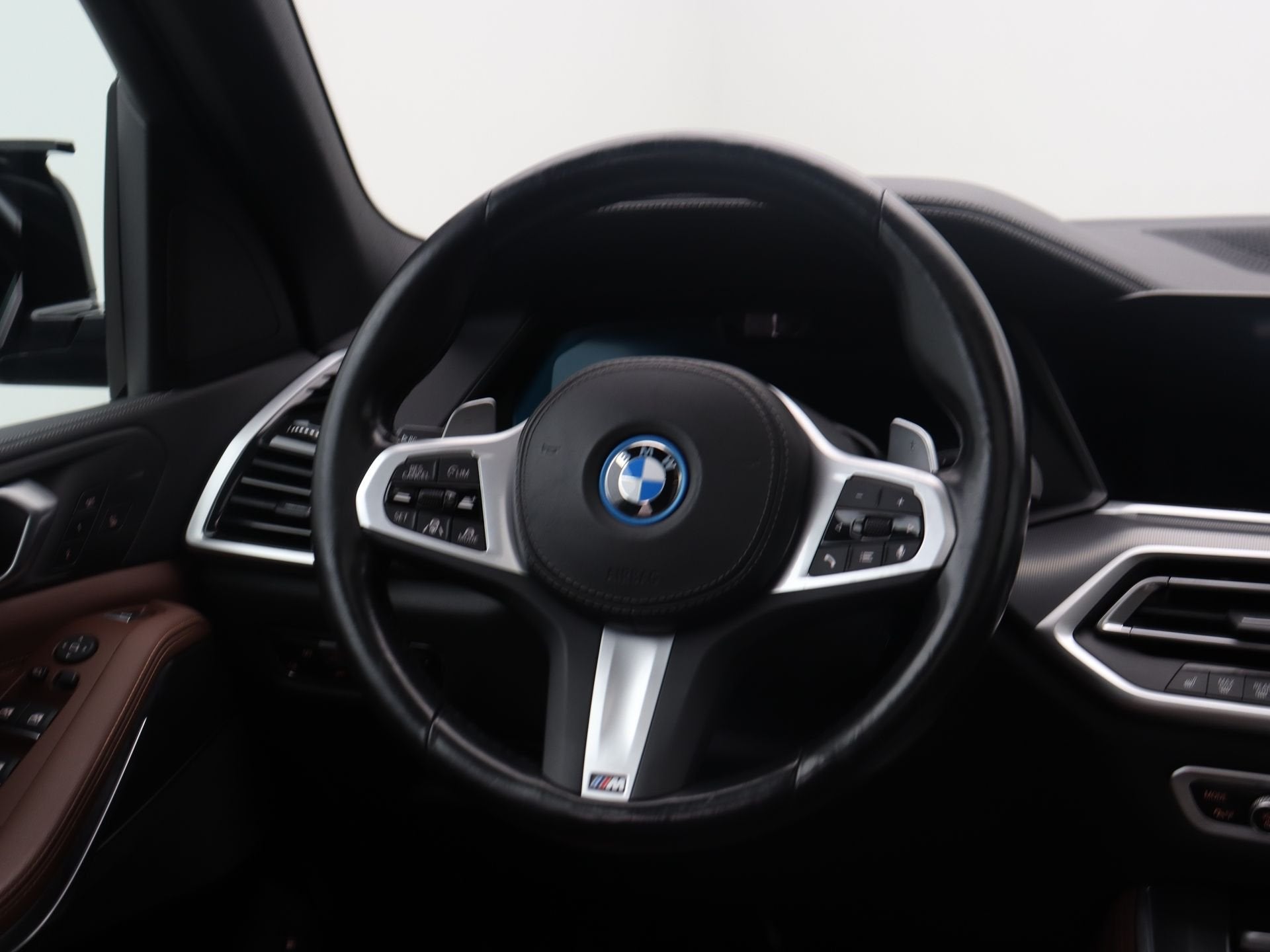 BMW X5 xDrive45e High Executive SoH 97% (bj 2022, automaat), Auto's, Dealer onderhouden, Gebruikt, 394 pk, Met garantie (alle)