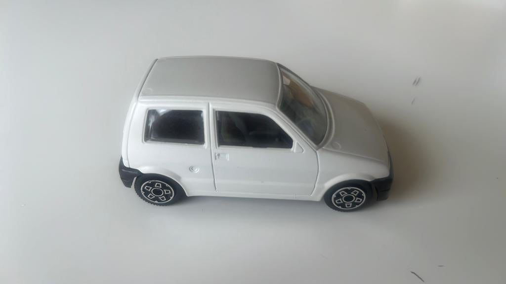 Burago Fiat Cinquecento 1/43 - Wit, Hobby en Vrije tijd, Modelauto's | 1:43, Ophalen of Verzenden, Gebruikt, Auto, Overige merken