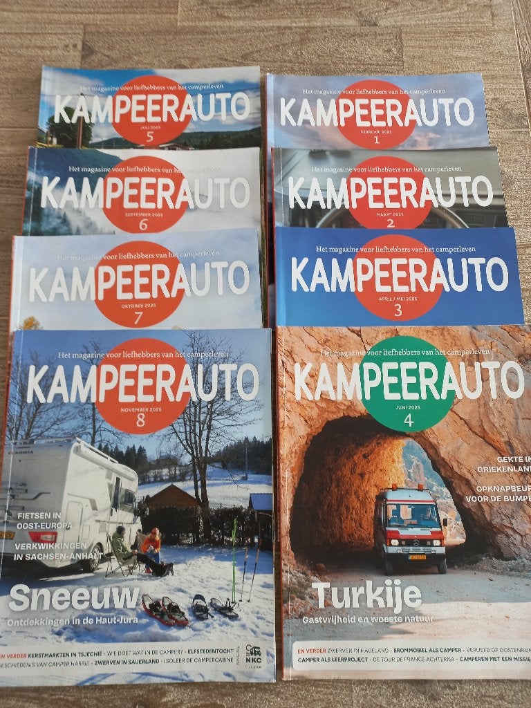 8 Kampeerauto bladen jaar 2025, Caravans en Kamperen, Ophalen of Verzenden, Gebruikt