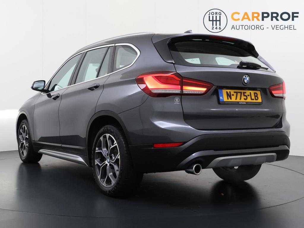 BMW X1 sDrive18i Business Edition Plus X-Line | Panorama Dak, Auto's, BMW, 136 pk, Gebruikt, Euro 6, Leder en Stof