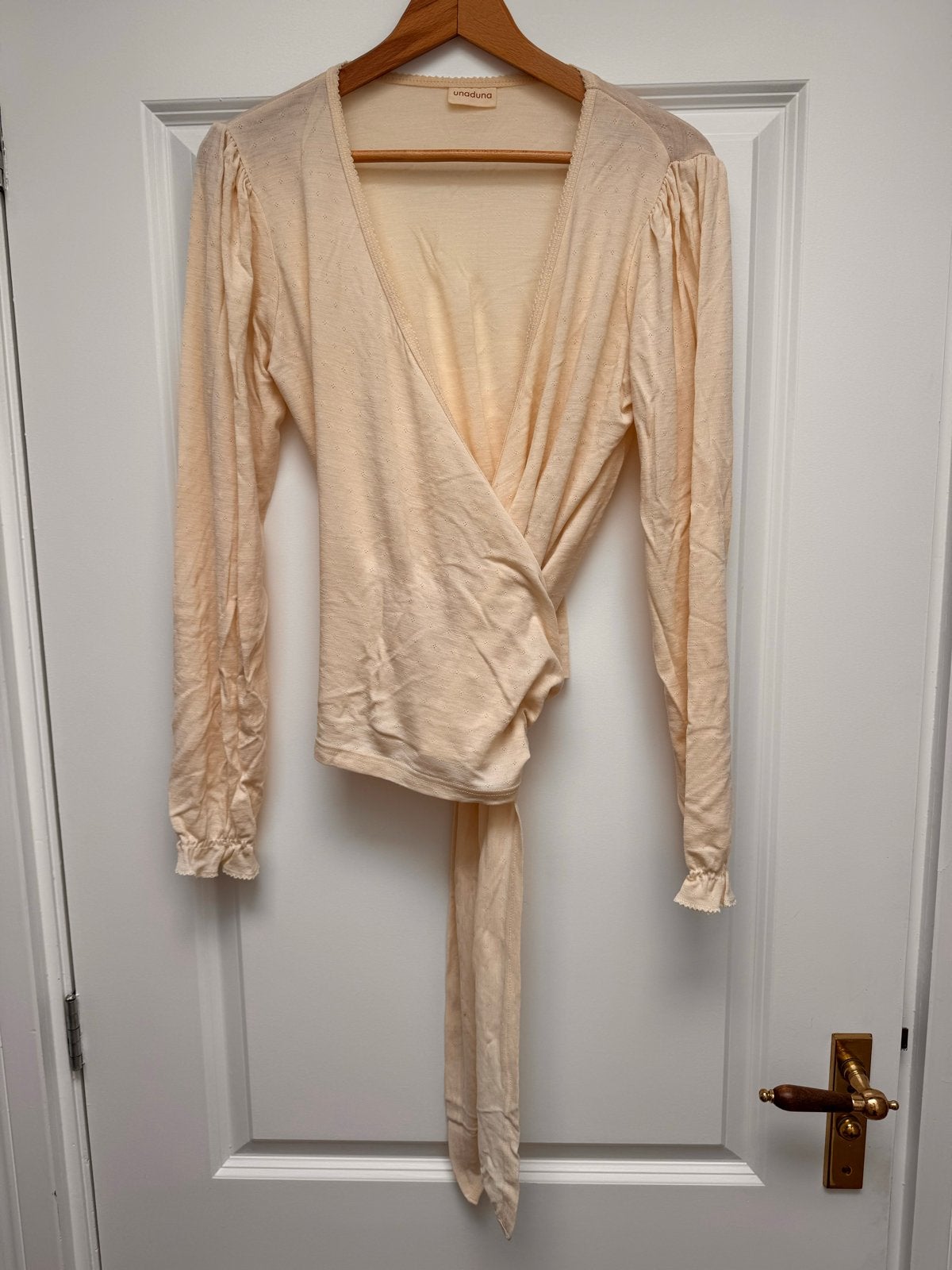 Wol zijde Unaduna overslagtop xs - Zo goed als nieuw, Beige, Ophalen of Verzenden, Zo goed als nieuw, Lange mouw