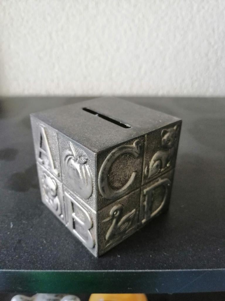 Zilveren spaarpot kubus, Verzamelen, Spaarpotten, Ophalen of Verzenden, Metaal of Blik