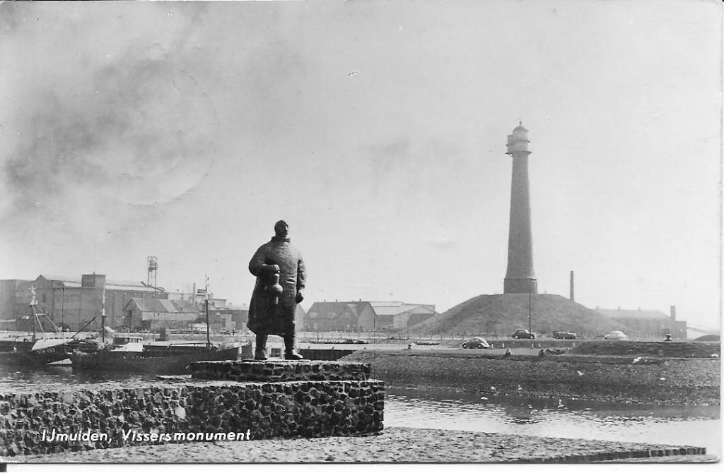 IJmuiden Vissersmonument, Ophalen of Verzenden, 1960 tot 1980, Gelopen, Noord-Holland