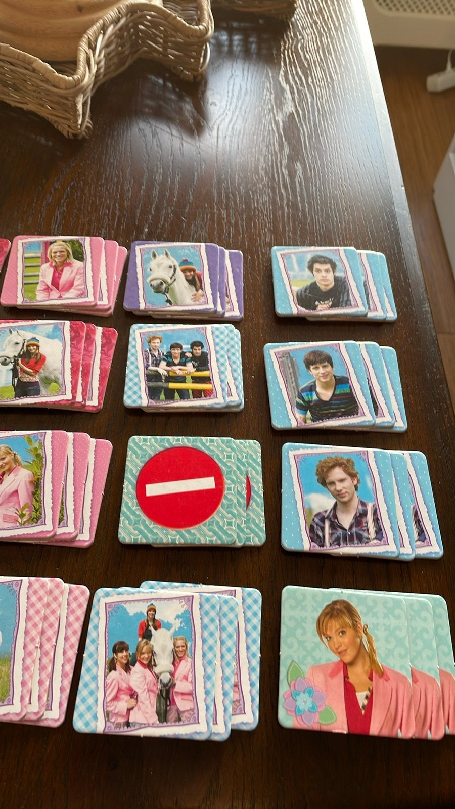 Drie leuke vakantiespellen: Amika Triple Memo & Het Bedrijve, Hobby en Vrije tijd, Gezelschapsspellen | Bordspellen, Drie of vier spelers