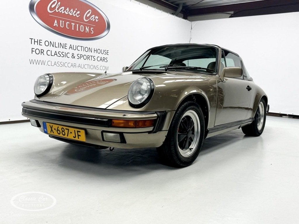 Porsche 911 SC Targa - ONLINE AUCTION, Bruin, 4 stoelen, Bedrijf, Geïmporteerd