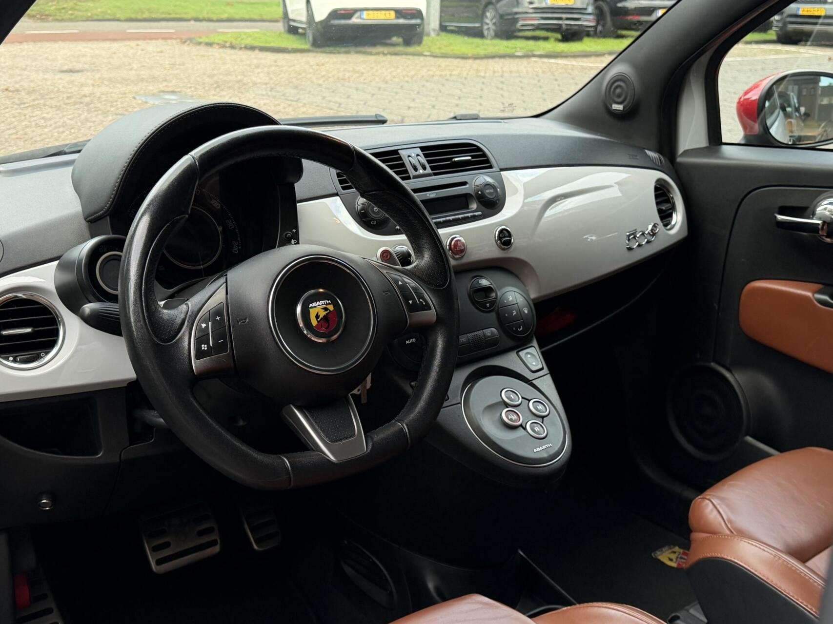 Fiat 500 C 1.4-16V Abarth Cabrio NAP! Leer, Parkeersensoren,, Auto's, Euro 5, Gebruikt, 4 cilinders, Cabriolet