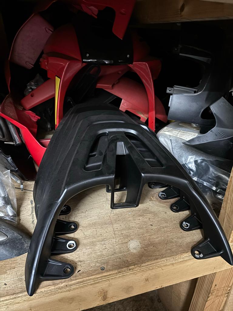 Originele achterdrager voor Sym Fiddle 2, Fietsen en Brommers, Brommeronderdelen | Scooters, Gebruikt, SYM, Overige typen, Ophalen of Verzenden