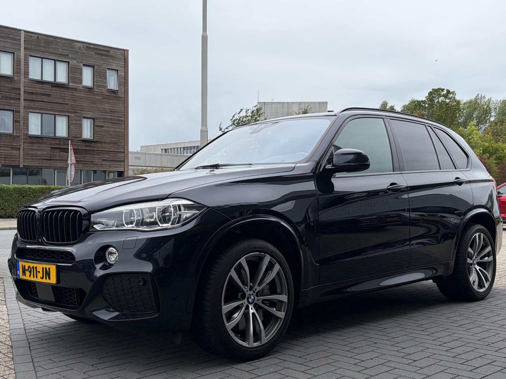 BMW X5 xDrive50i High Executive 7p. 450pk | M Pakket | Elek., Automaat, Gebruikt, Zwart, Bedrijf