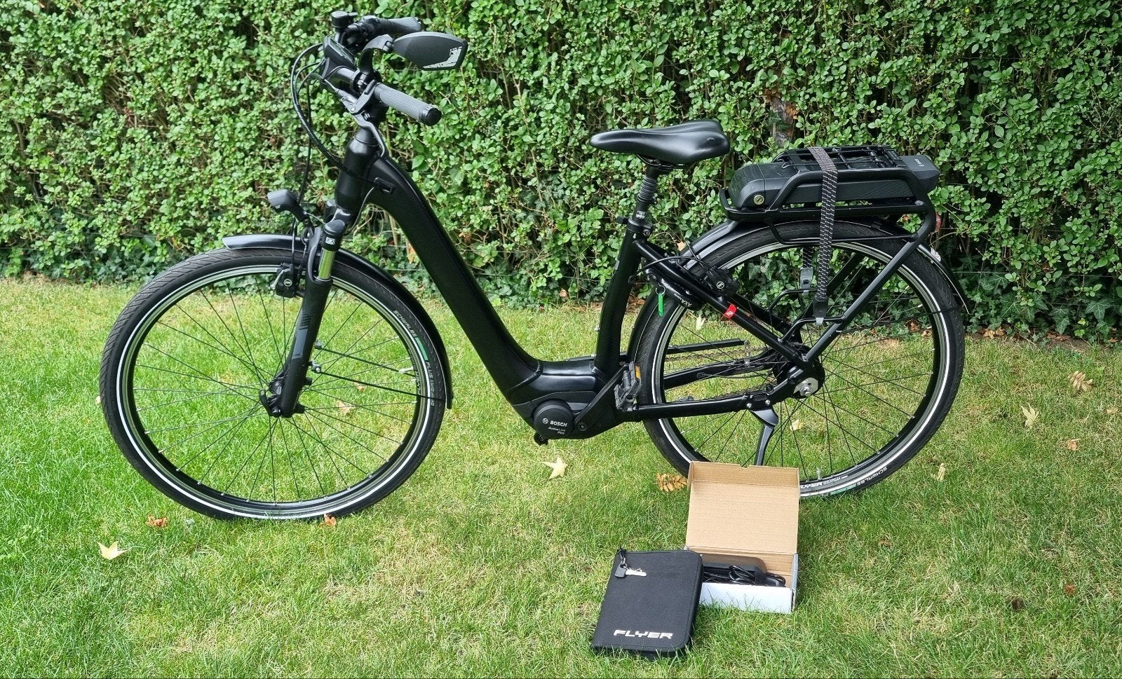 Zgan zwarte electrische fiets maat S /45cm., Fietsen en Brommers, Elektrische fietsen, Minder dan 47 cm, Ophalen, Zo goed als nieuw
