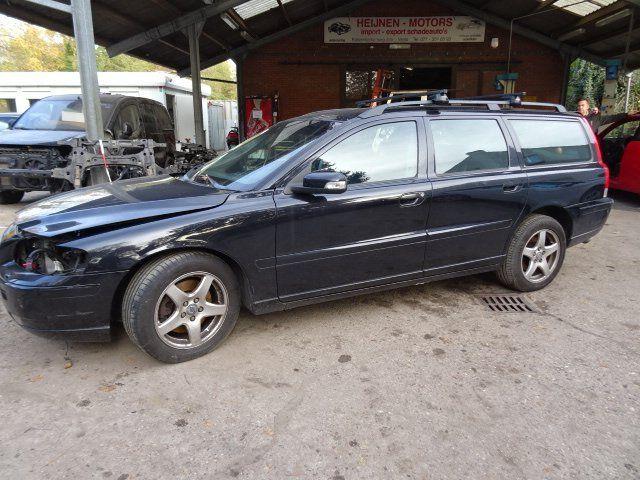 Volvo V70 bj 2007 2.4 diesel  AUT voor demontage., Gebruikt, -, -, Ophalen of Verzenden