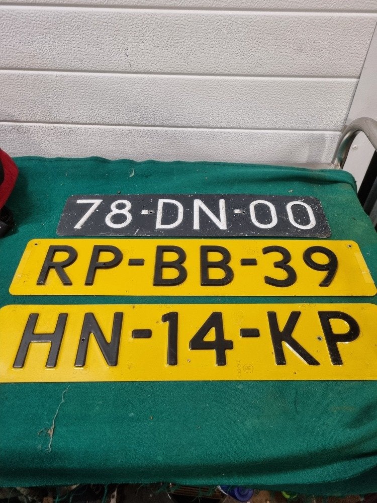 nummerplaten kentekenplaat drie stuks, Auto diversen, Ophalen of Verzenden, 'T Olde Gre-j, Info@toldegrej.nl, Endepoelstraat 20f Didam