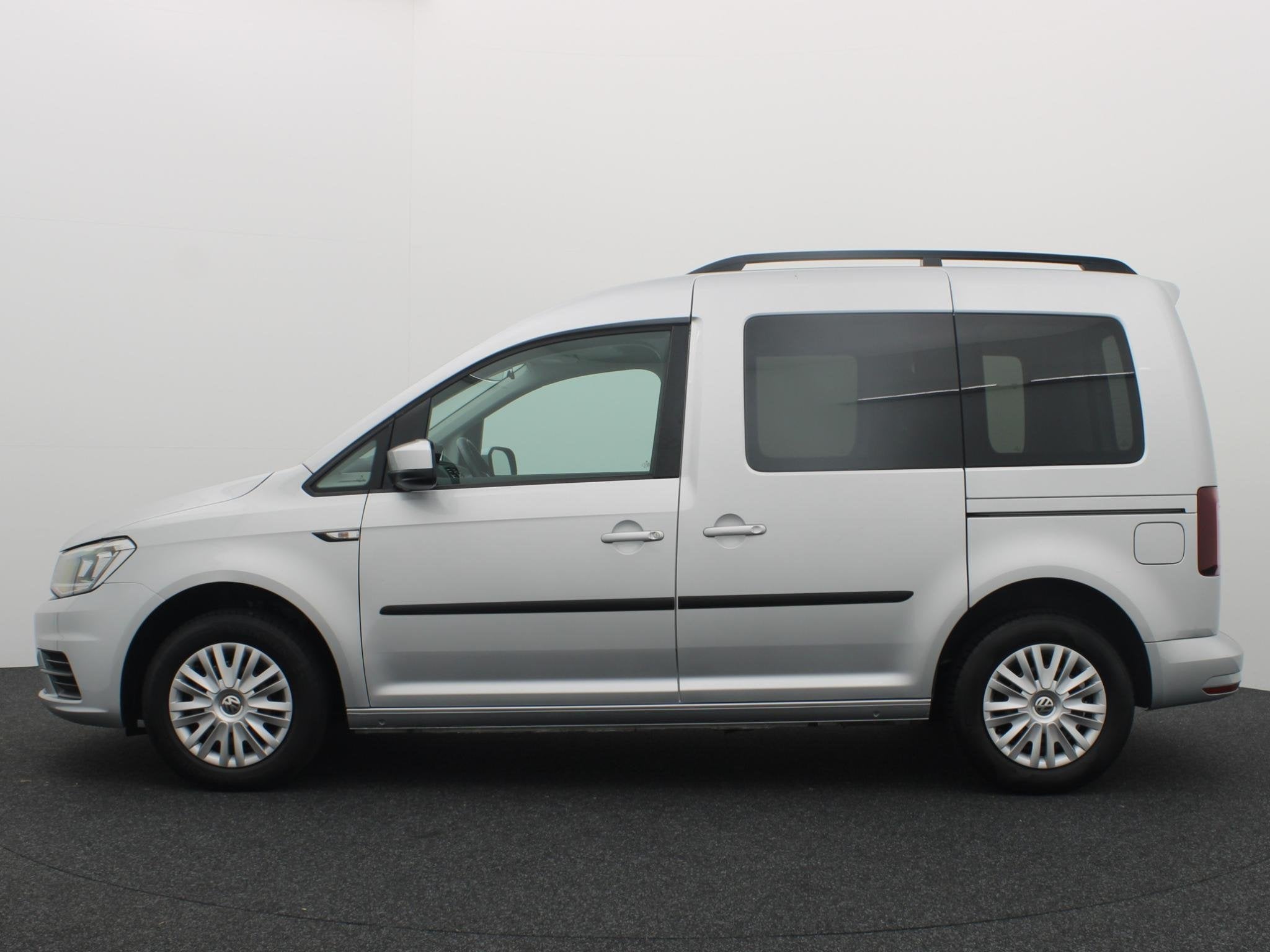 Volkswagen Caddy 1.2 TSI Trendline TREKHAAK / XENON / CLIMA, Voorwielaandrijving, Start-stop-systeem, Stof, Gebruikt
