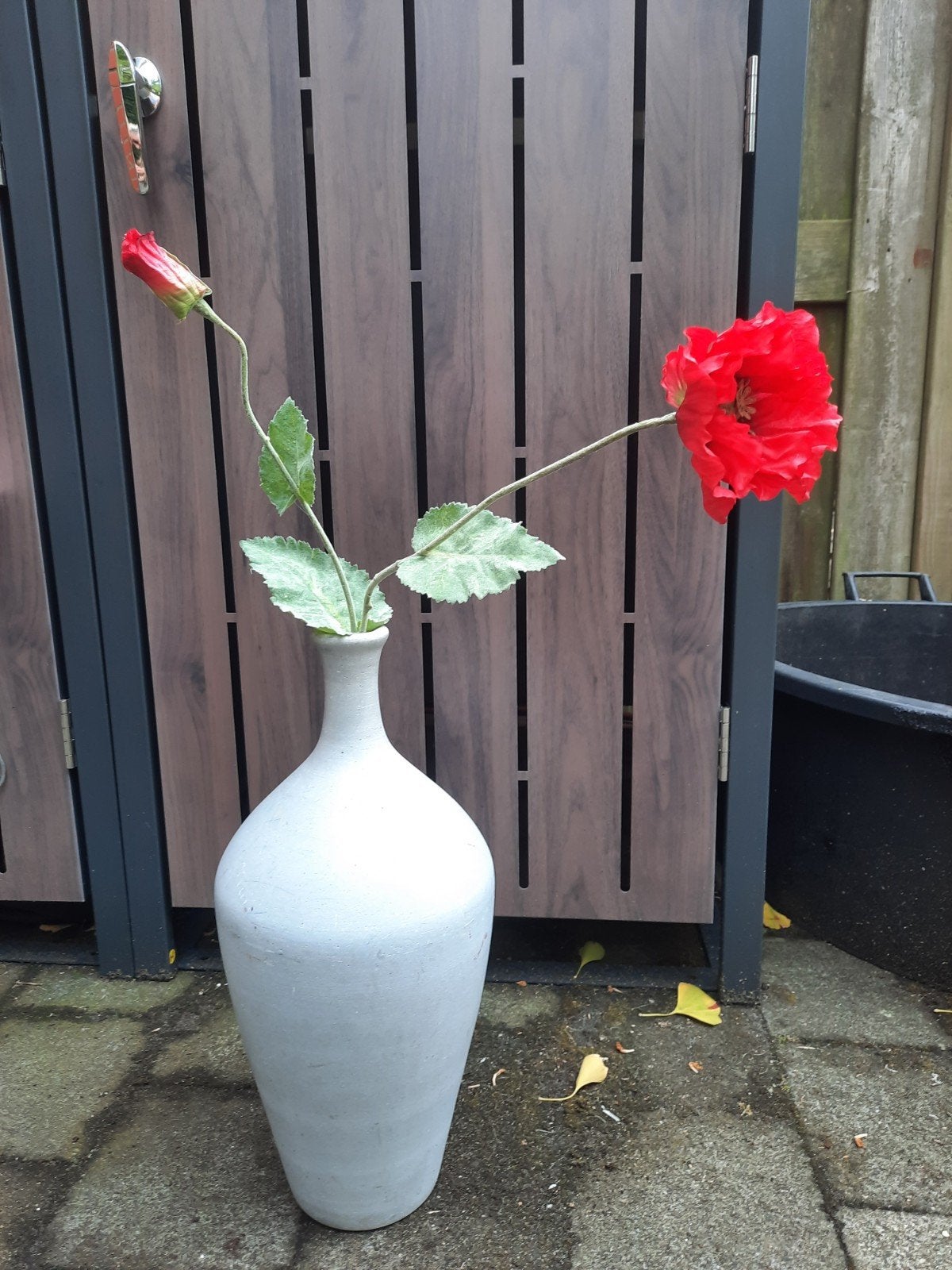 Grote grijze vaas met smalle hals, 48 cm, Ophalen of Verzenden, Zo goed als nieuw, Grijs