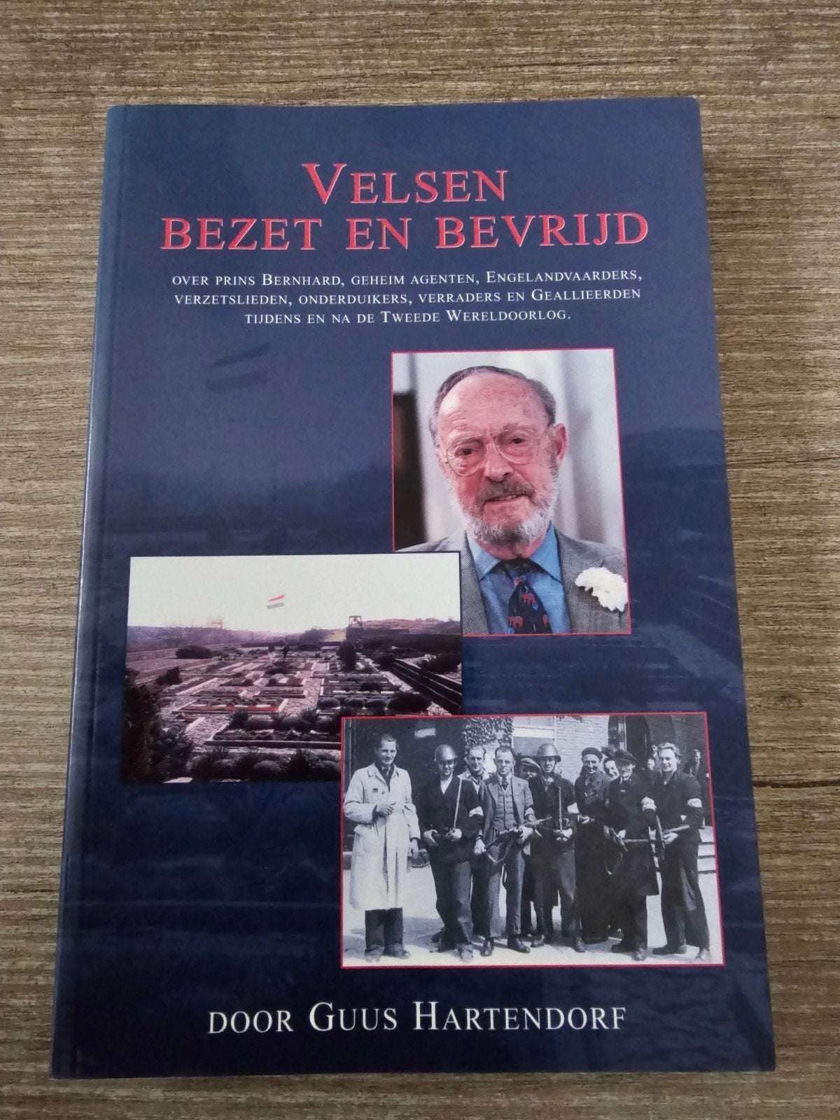 Velsen Bezet en Bevrijd WOII Geschiedenis door Guus Hartend, Ophalen of Verzenden, Gelezen, Guus Hartendorf