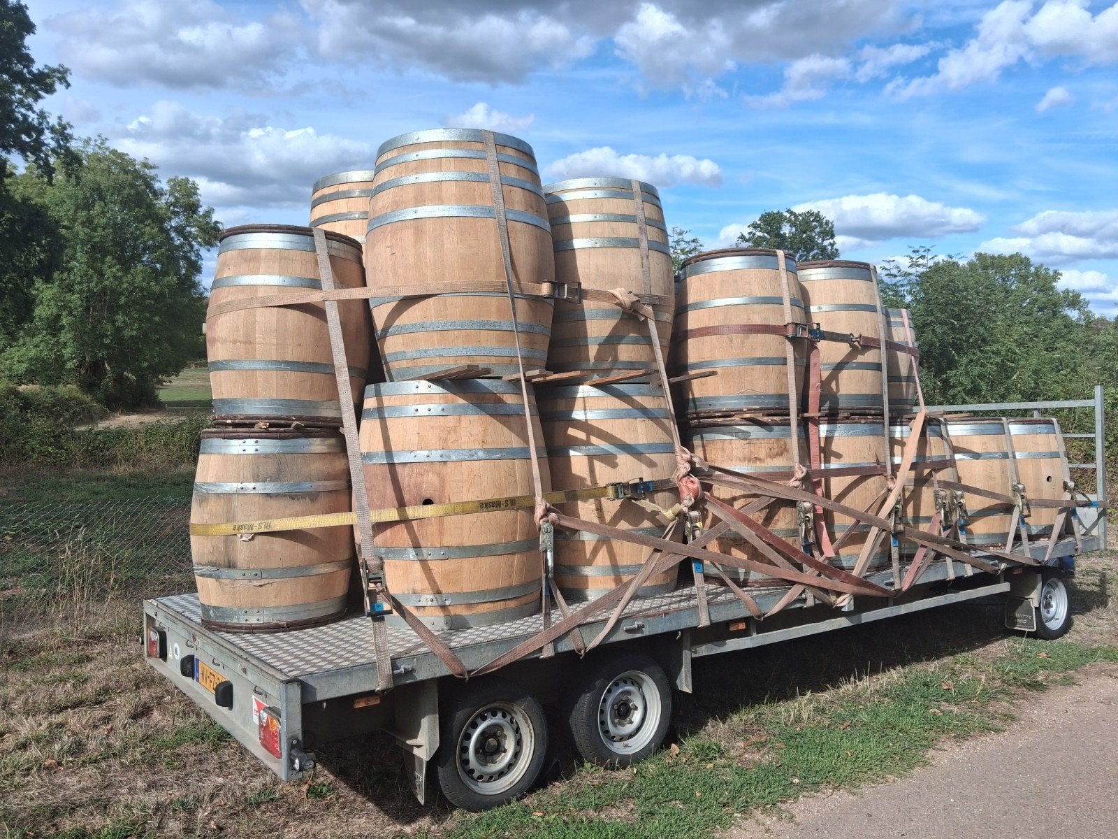 Eiken regentonnen.Wijnvaten 114L,228L,350L,400L,450L,500L., Tuin en Terras, 150 liter of meer, Ophalen of Verzenden, Zo goed als nieuw