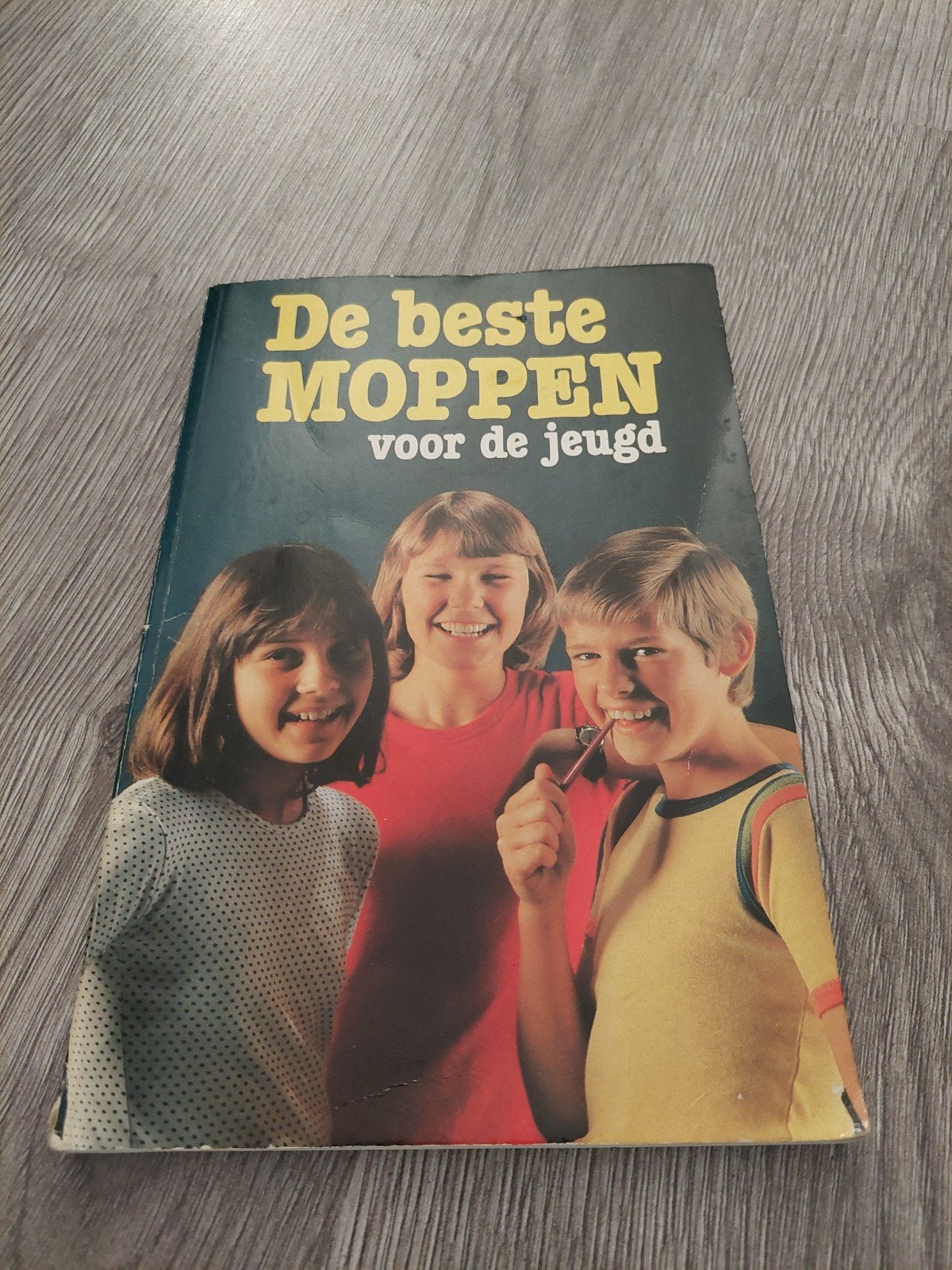 vintage Kindermoppen boek  jaren '70, Verzenden, Zo goed als nieuw, Moppen
