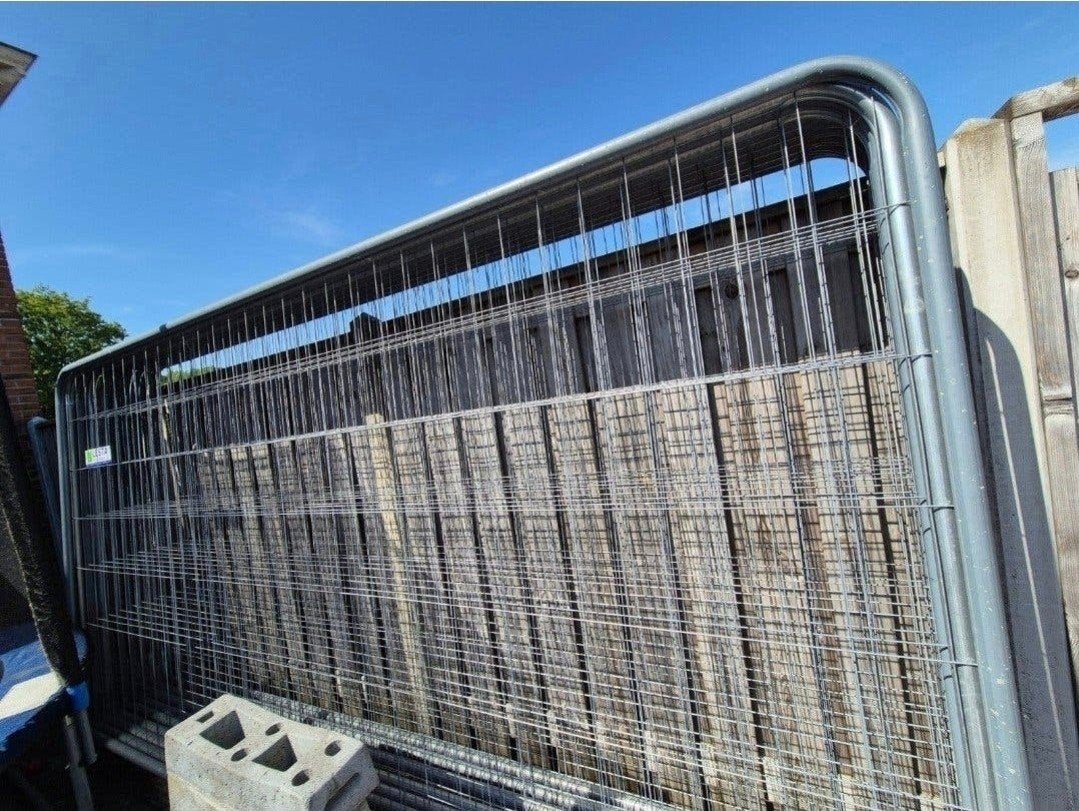 11 Bouwhekken met betonblokken en klemmen, Ophalen, Zo goed als nieuw, Overige typen, Minder dan 2 meter