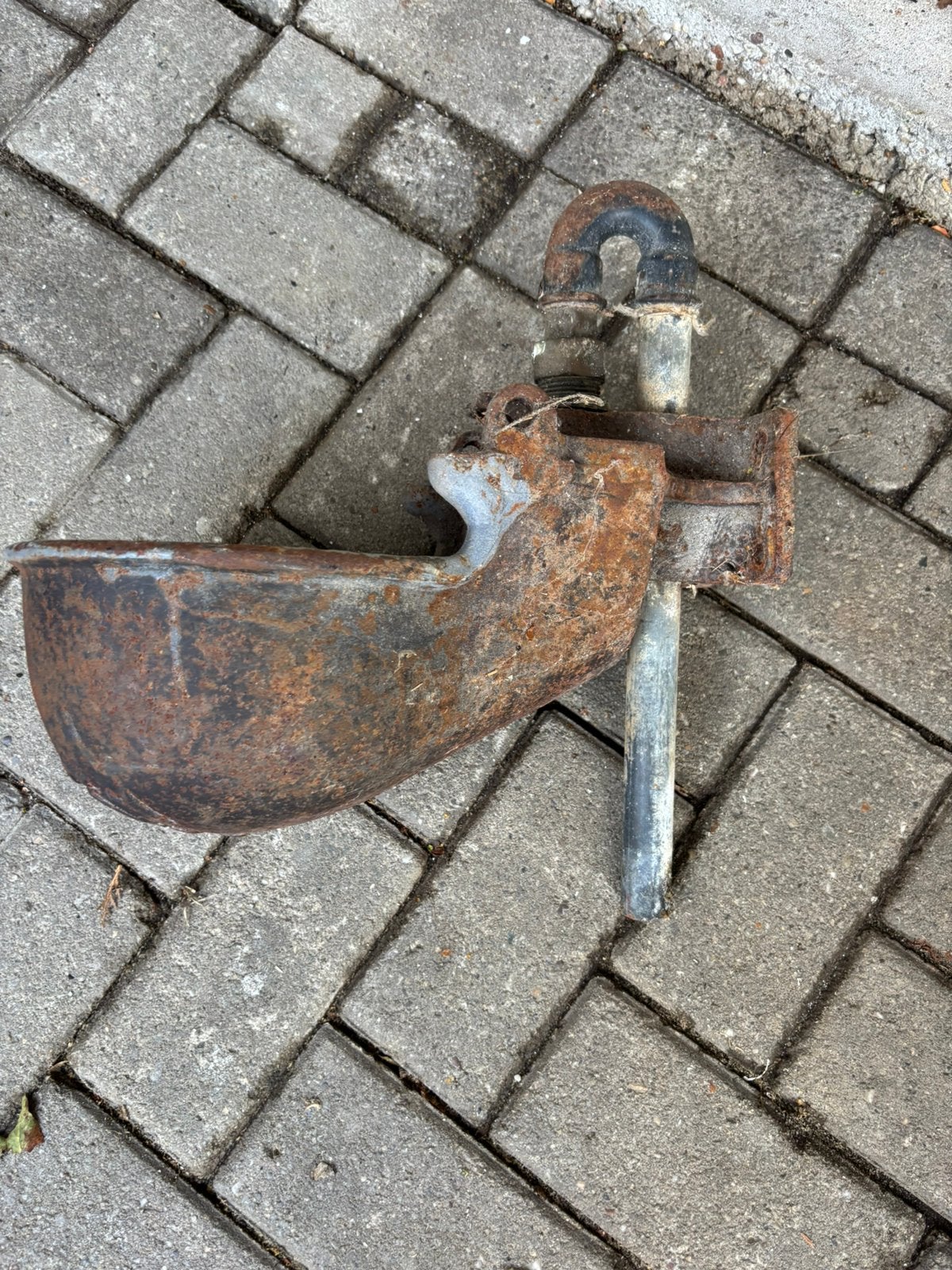 Drinkbak/bloembak gietijzer, Ophalen, Rond, Metaal, Minder dan 30 cm