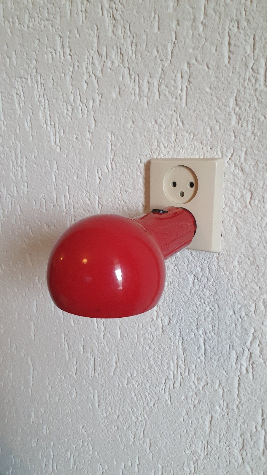 Rood retro stopcontactlampje - Jaren '80 design, Ophalen