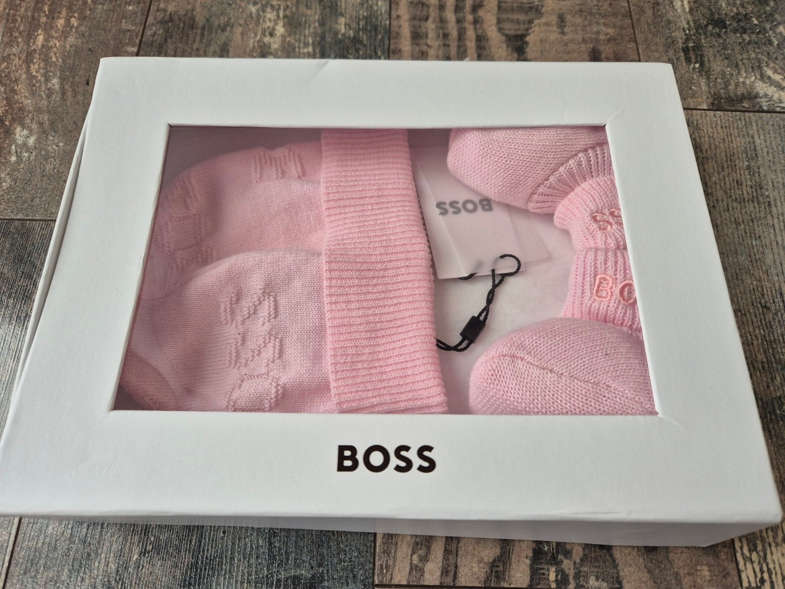 Nieuw roze setje van Hugo Boss maatje 50/56, Meisje, Nieuw, Ophalen of Verzenden, Setje