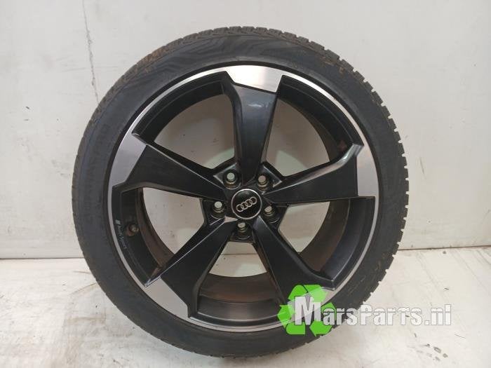 Velg + Band van een Audi Q2, Gebruikt, -, -, Ophalen of Verzenden